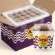 Geöffnete Isolierbox mit 24 Açaí Bechern